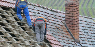 Comment bien choisir un couvreur professionnel pour sa toiture ?