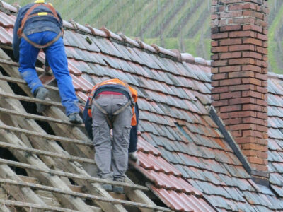 Comment bien choisir un couvreur professionnel pour sa toiture ?