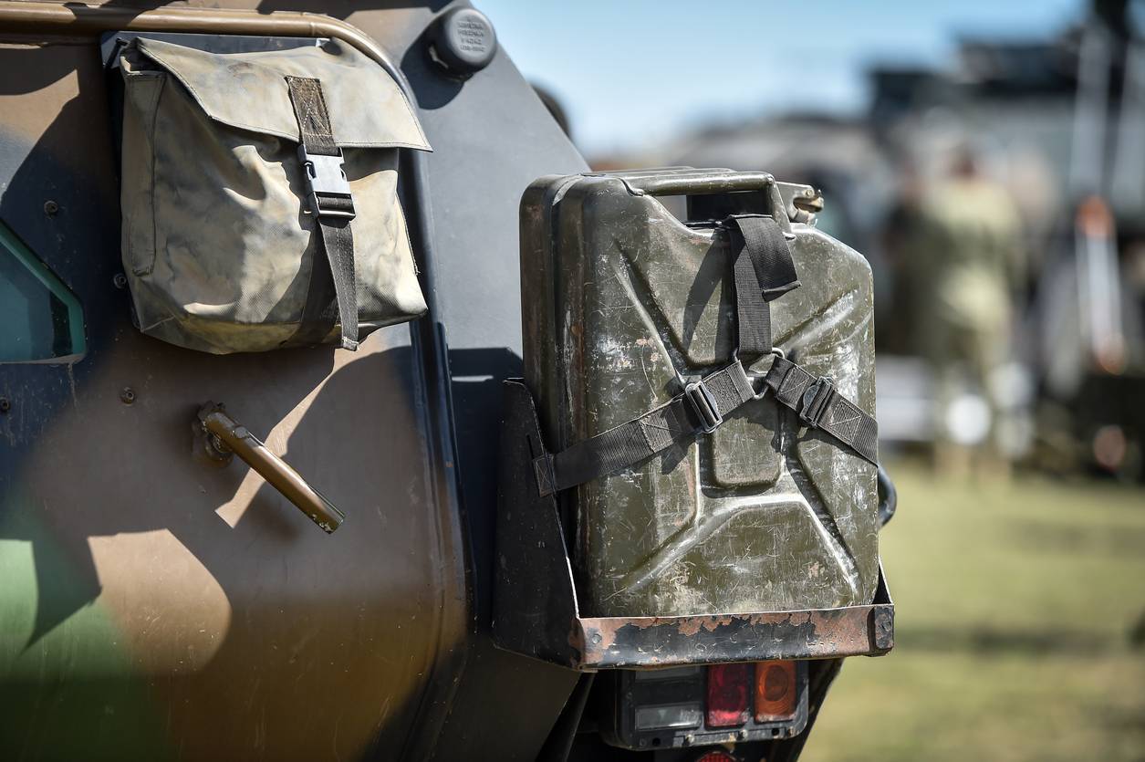 zone militaire sensible matériel sécurité gestion armes munitions stockage